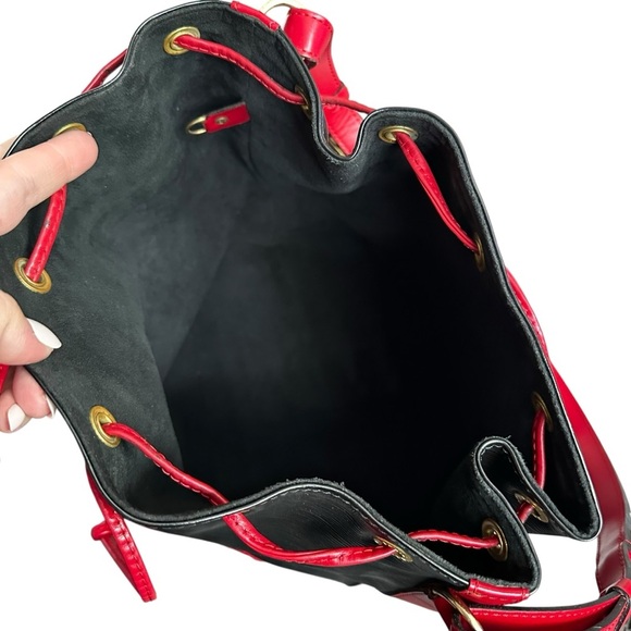 Louis Vuitton Black & Red Epi Leather Noe Castilian Drawstring Shoulder Bag - Picture 12 of 12